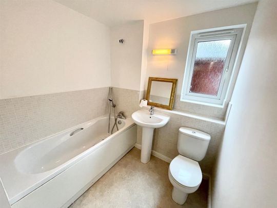 Charlotte Court, Highbridge Quay, Highbridge - Photo 1
