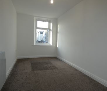 Bond Street - Photo 3