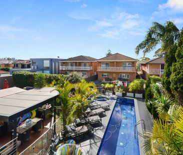 Stunning mansion architectural design in premier location - Photo 1