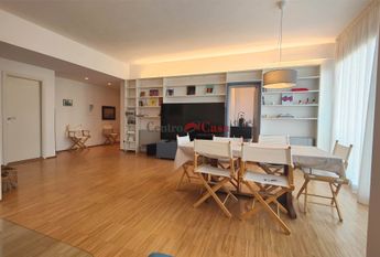 Signorile appartamento di 176 mq. ristrutturato, con vista panoramica