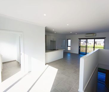 PERFECT HOME - PERFECT LOCATION - FOR THE PERFECT FAMILY - Photo 2