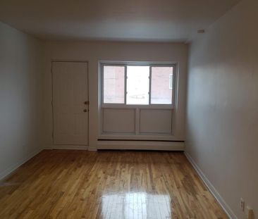 1 CH - 1 SDB - Montréal - $1,200 /mo - Photo 3