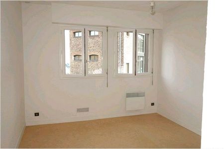 Studio Centre ville – - Photo 5