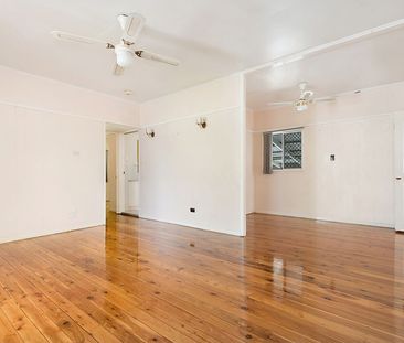 19 Catalina Street, Loganlea QLD 4131 - House For Rent | Domain - Photo 4