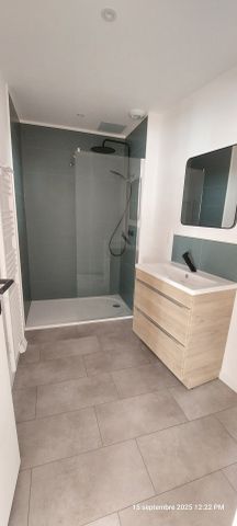 Location Appartement 3 pièces 83m² CAMBRAI 59400 - Photo 5