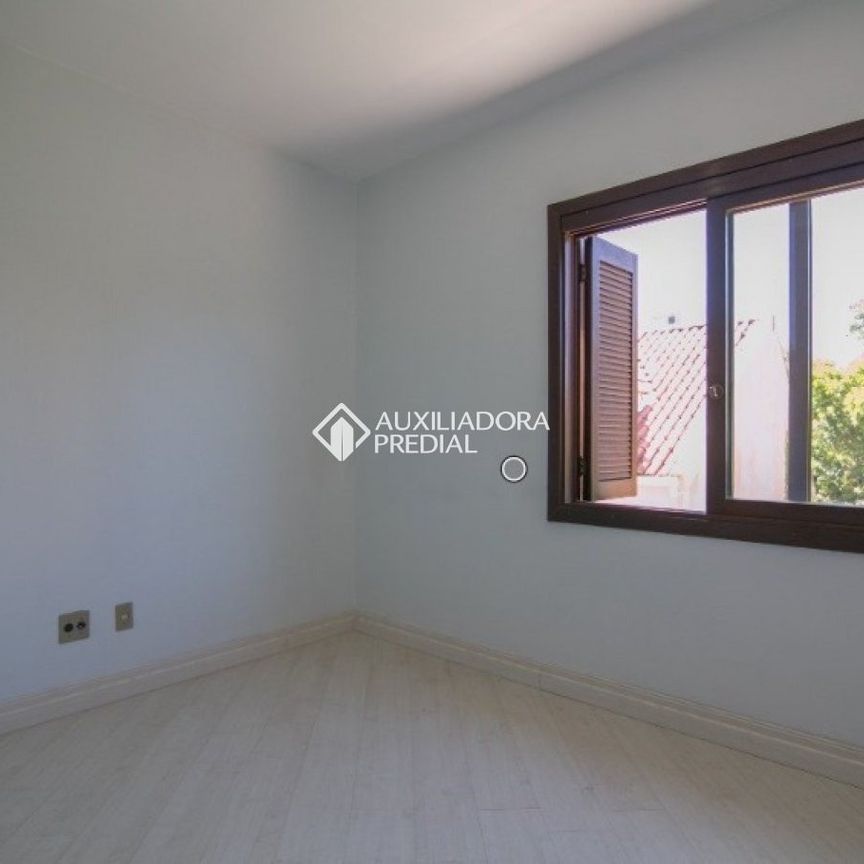 Casa em Condomínio com 4 quartos e 180m² para alugar em Tristeza, Porto Alegre. - Foto 1