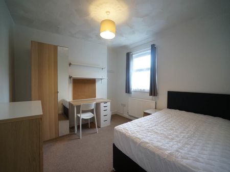 7 College Road - Photo 3