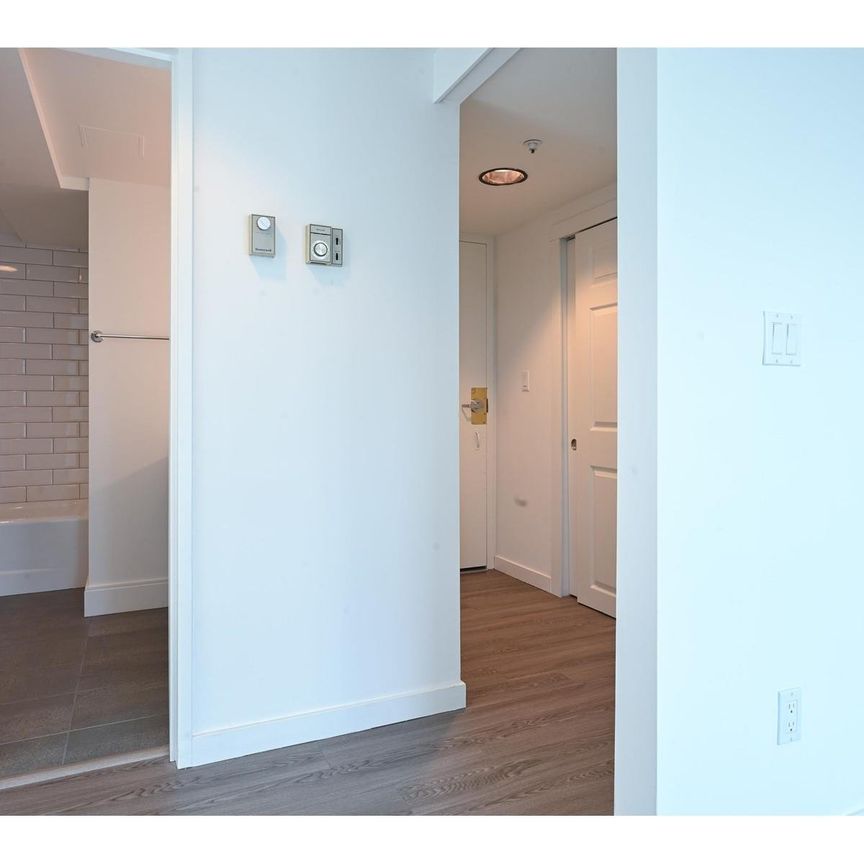 Penthouse 1200 HORNBY STREET, Vancouver, British Columbia - Photo 1