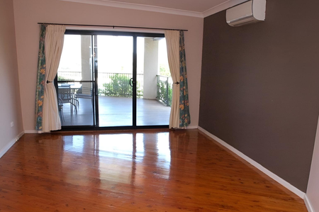 HOME WITH MOUNTAIN VIEWS! - Photo 5