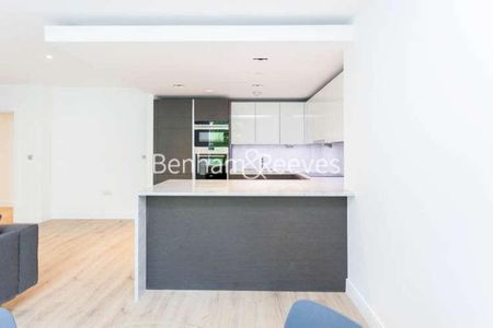 Sovereign Court, Hammersmith, W6 - Photo 2