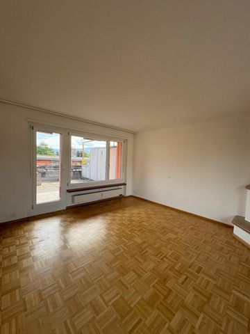 3.5-Zimmer-Dachterrassenwohnung mitten in Reinach - Photo 2