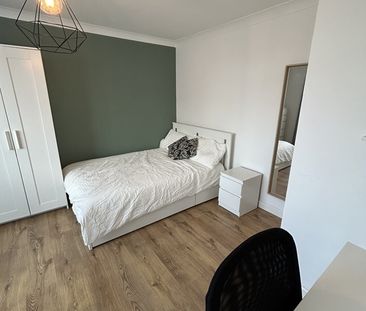 5 Bed Terraced House, Highmore Gardens, BS7 - Photo 6