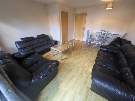 4 bedroom townhouse to rent - Photo 1