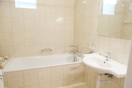 Very nice furnished 3.5 room apartment in the heart of the Bourg! - Foto 2