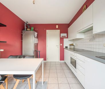 Woning met 3 slaapkamers en tuin met dubbele garage te huur - Foto 3