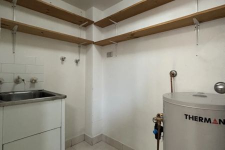 Tightly held complex | Convenient location (Access from Milton Street side) - Photo 4