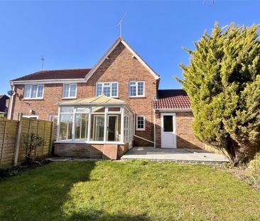 3 bedroom semi-detached house to rent - Photo 4