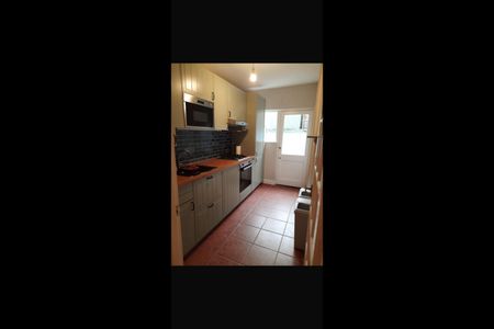 2 Bed Flat, Wandsworth Bridge Road, SW6 - Photo 4