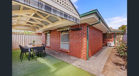 Neat and Sweet - 2 Bedrooms Close to Transport & the Beach ! - Photo 5