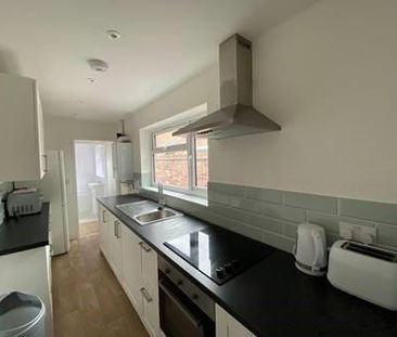3 bedroom house share to rent - Photo 1