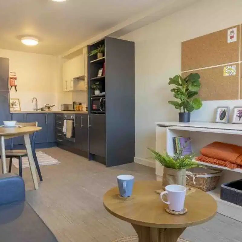 Penthouse 1 Bed - Photo 1