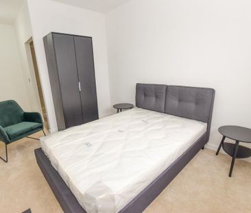 2 bedroom flat to rent - Photo 5