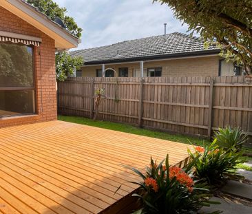 3/126 Brougham Street, Kew VIC 3101 - Townhouse For Rent | Domain - Photo 4