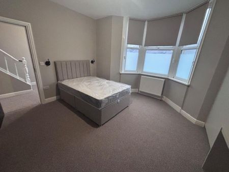 6 bedroom house of multiple occupation to rent - Photo 5