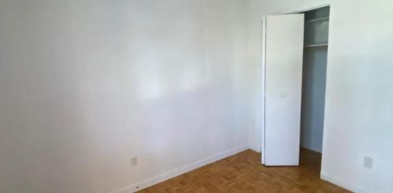 2 CH - 1 SDB - Saint-Jean-sur-Richelieu - $1,245 /mo - Photo 2