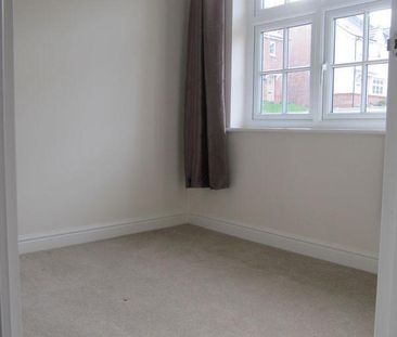 2 bedroom semi-detached bungalow to rent - Photo 1