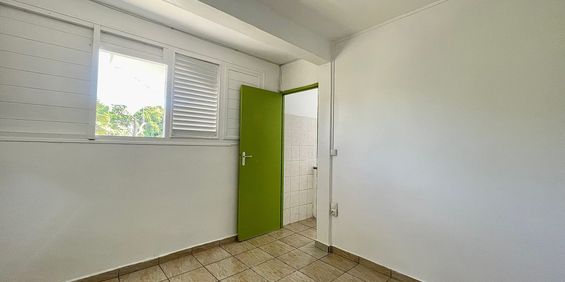 Location Appartement 2 pièces 29m² POINTE A PITRE 97110 - Photo 3