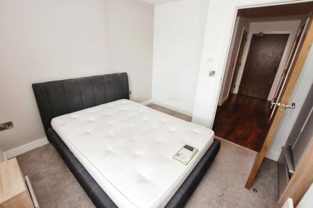 3 bedroom flat to rent - Photo 5