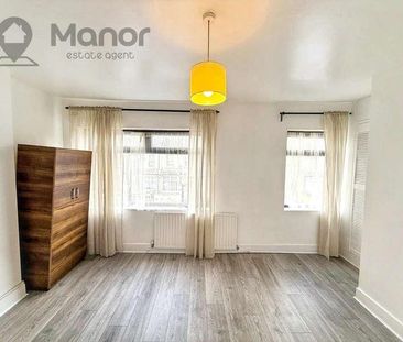 Wolsey Avenue, East Ham, E6 - Photo 2