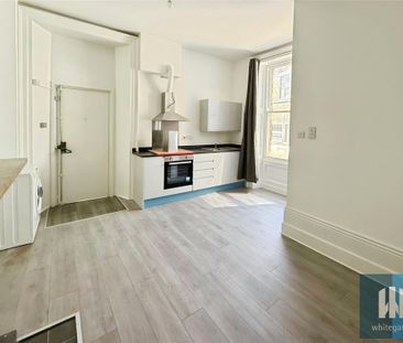 1 bedroom apartment to rent - Photo 2