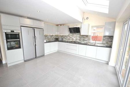 Church Road, Reading, Berkshire, RG6 - Photo 5