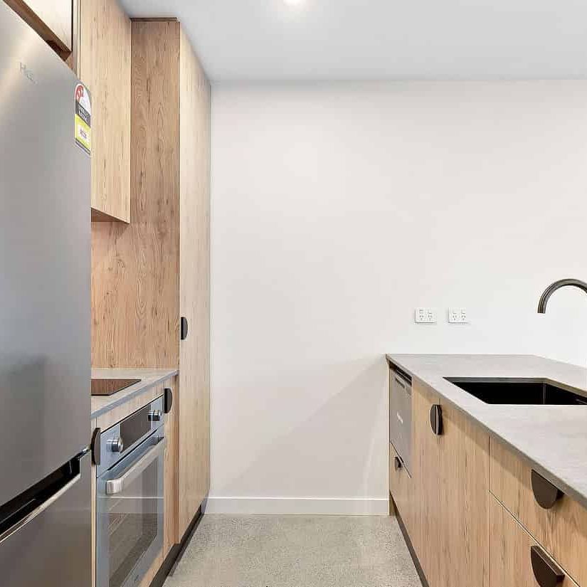 2 Bed, 2 Bath Townhouse with Garage! - Photo 1