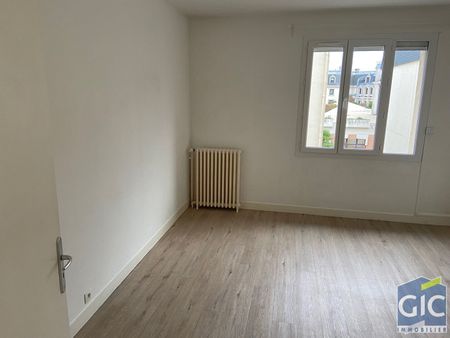 Location Appartement 2 pièces 72m² - Photo 2