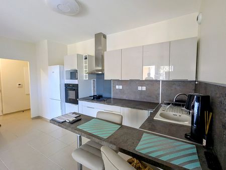 AIX LA DURANNE APPARTEMENT T2 MEUBLE TERRASSE ET GARAGE, - Photo 5