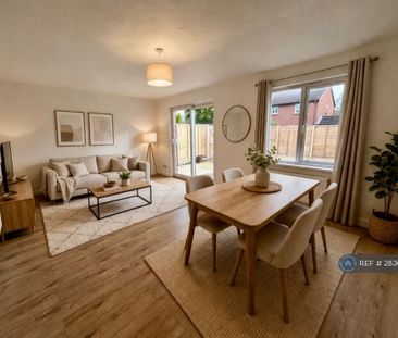 3 bedroom end of terrace house to rent - Photo 1