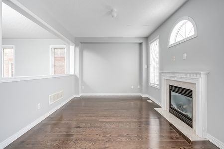 For Lease - 2105 Falling Green Drive, Oakville, Ontario - Photo 3