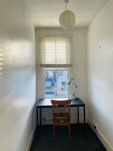 2 Bed Maisonette, Fountain Road, SW17 - Photo 3