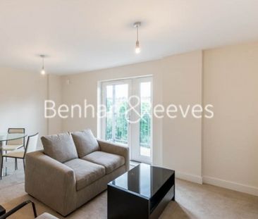 1 Bedroom flat to rent in Victoria Way, Fairthorn Road, SE7 - Photo 3