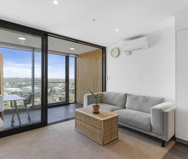 2 spacious bedroom + 2 bathroom + 1 secure carpark included - Photo 4