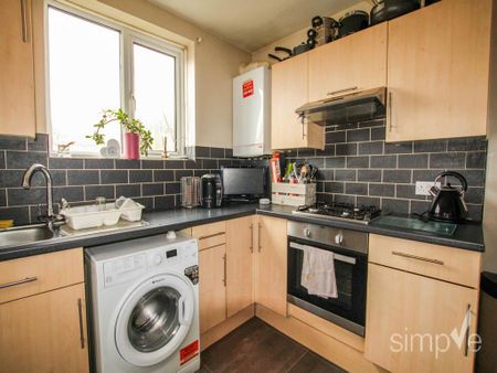 2 bedroom flat to rent - Photo 3