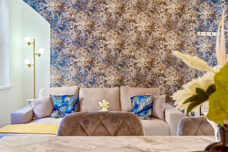 1 Bed Flat, Windsor Court, BN1 - Photo 2