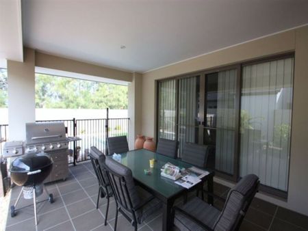 Quality home with a pool- secure estate! - Photo 4