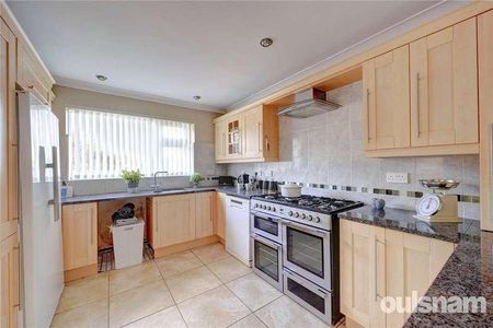 The Glen, Linthurst Newtown, Blackwell, Bromsgrove, B60 - Photo 3