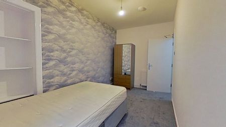 3 bedroom apartment to rent - Photo 4