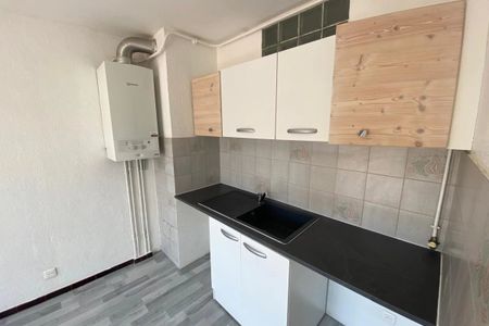 Studio terrasse lumineux en dernier étage - Photo 4