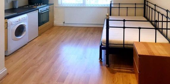 Abbey Road, Park Royal - Photo 2